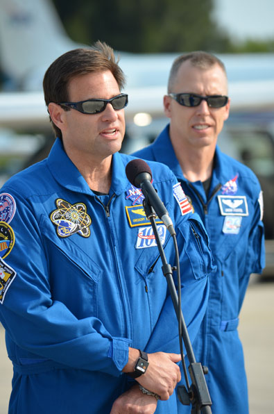 Astronauts arrive for Endeavour's final flight