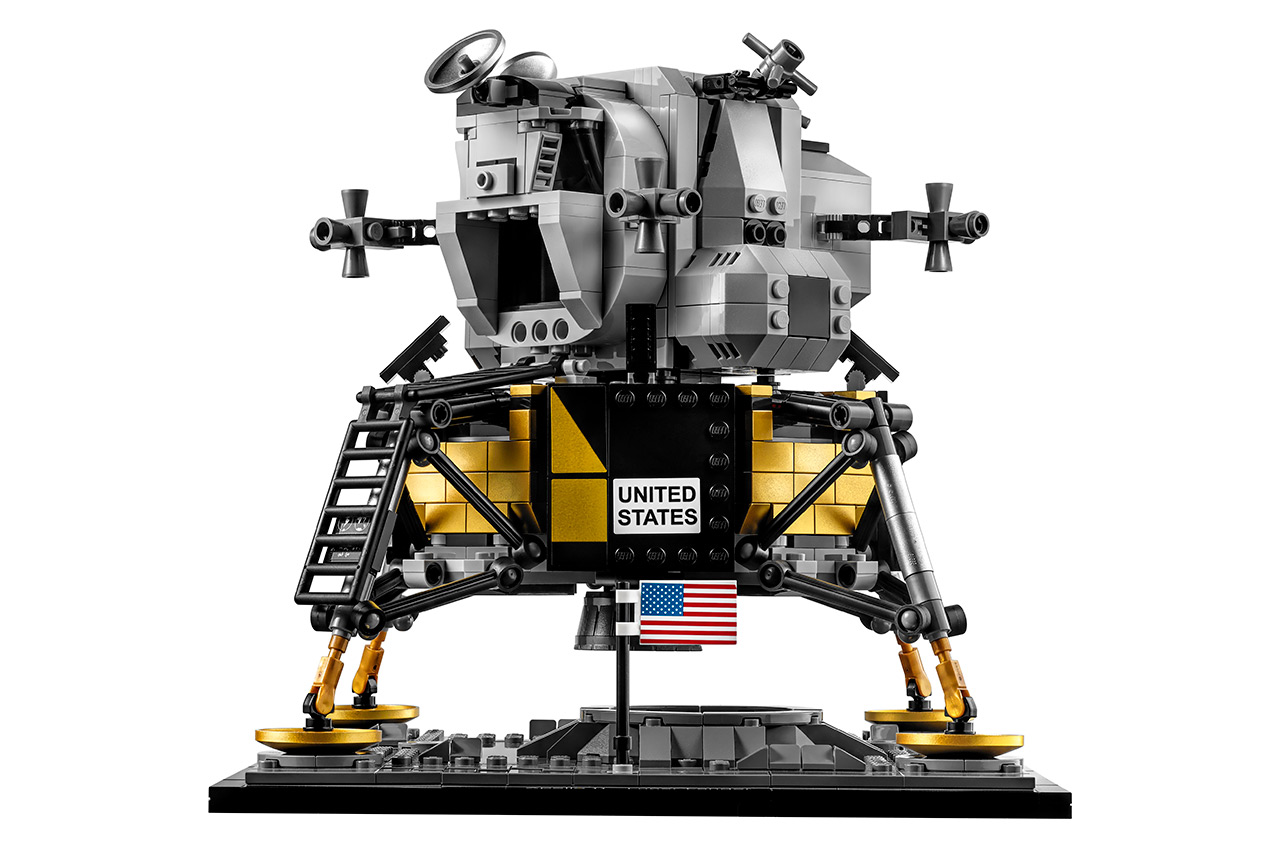 lego moon lander 2019
