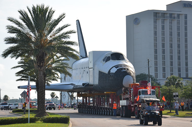 Sunday drive: Space shuttle replica's road trip to Space Center Houston