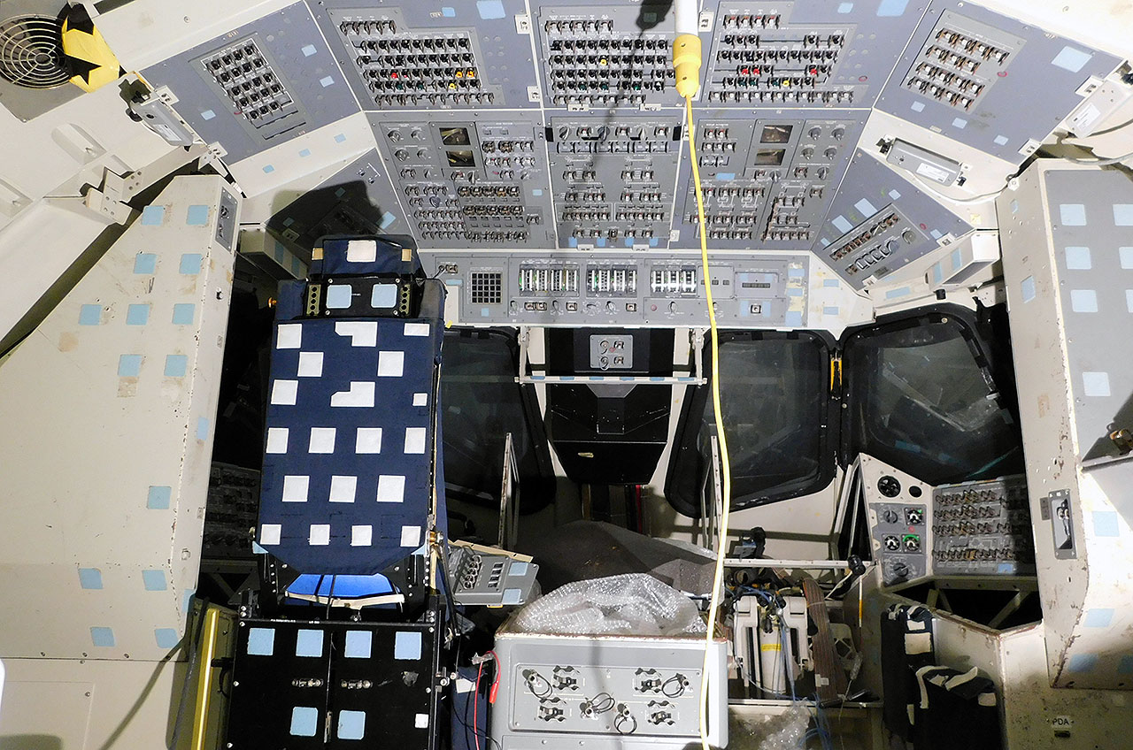 astronaut flight simulator