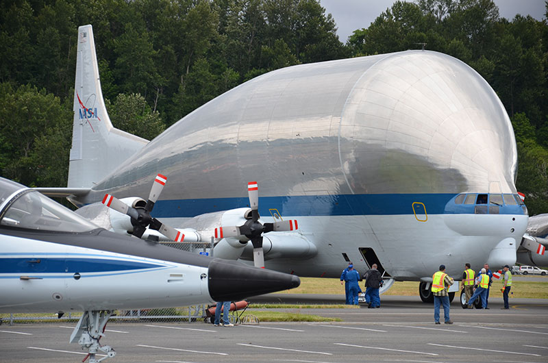 Nasa Space Shuttle Trainer Lands At Seattles Museum Of Flight