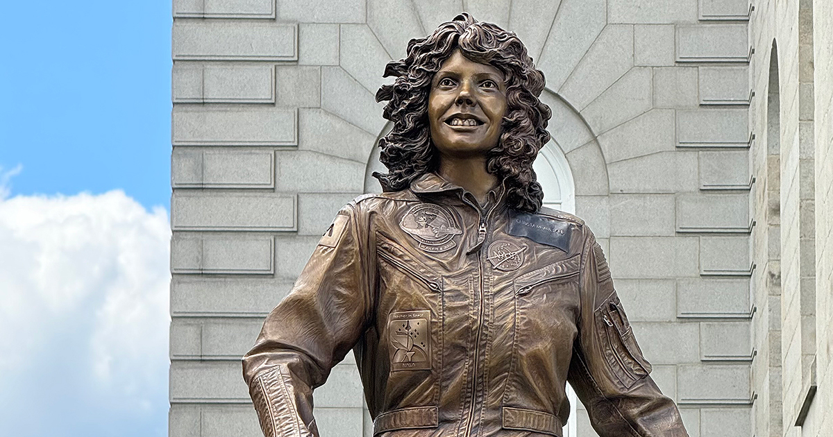 Statue of late “Teacher in Space” Christa McAuliffe unveiled at New Hampshire State House