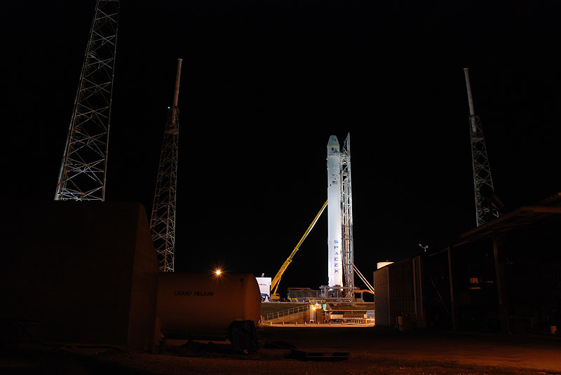 SpaceX set for historic launch of Dragon spacecraft