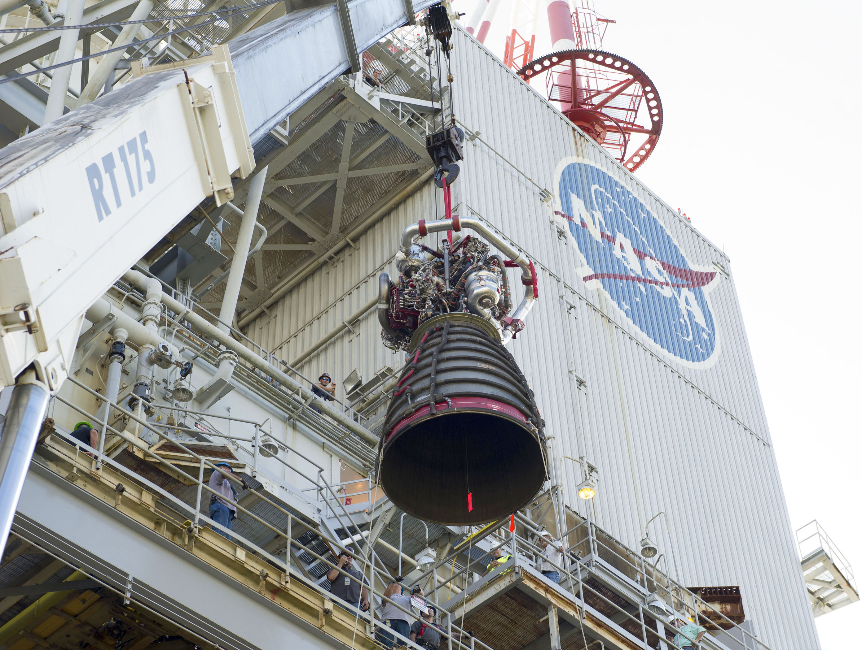 Aerojet Rocketdyne Races to the Moon with High-Performance RS-25 Engines